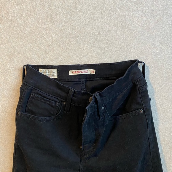 Levi’s high rise straight 24 - Picture 2 of 4